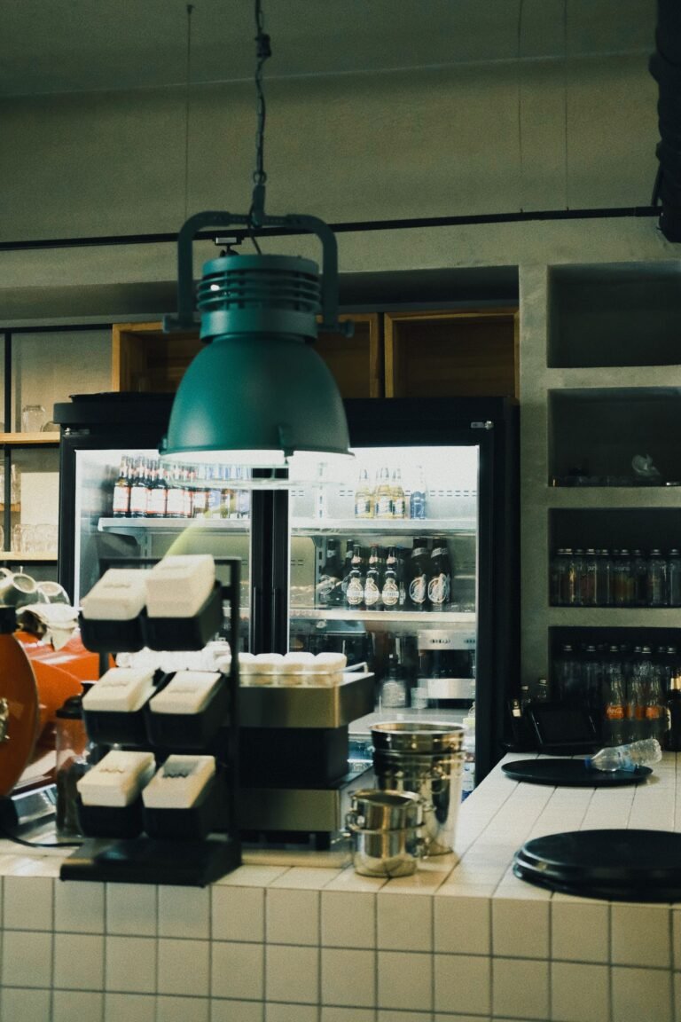 Top 7 Social Media Management Tools for Restaurants and Cafes (2026)